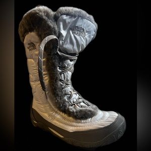 NIB North Face Nuptse Boots